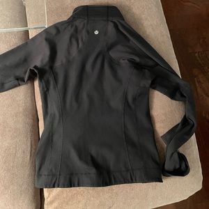 Lululemon jacket black size 4